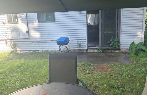 Stevens Point Casa | Spacious 3 bedroom house in charming Stevens Point with AC features a welcoming