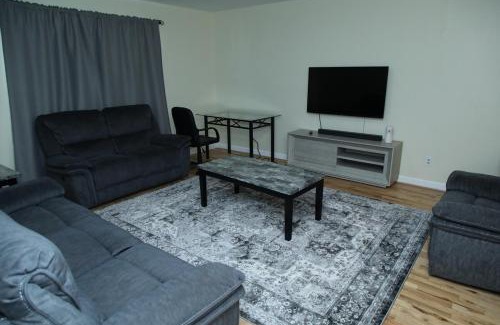 Lower Vailsburg Apartamento | Spacious 3 Bedroom, 15 Min to EWR Airport and Parks