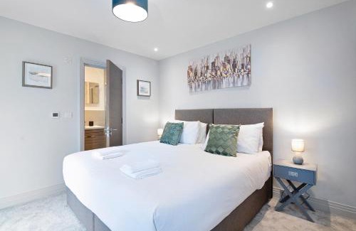 Berrylands Apartamento | Spacious, 3 bedroom, 2 bathroom, Surbiton