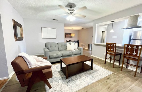 West Arlington Casa | Spacious 3-Bedroom 2-Bath Condo