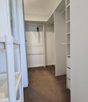 Blacktown Apartamento | Spacious 3 bedroom, 2 washroom and 2 parking 5 min from train station