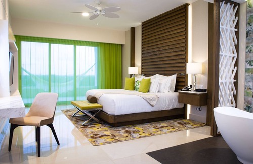 Playa Mujeres Complejo | Spacious 3-bedroom, 3.5-bath residence in Garza Blanca Resort & Spa Cancun