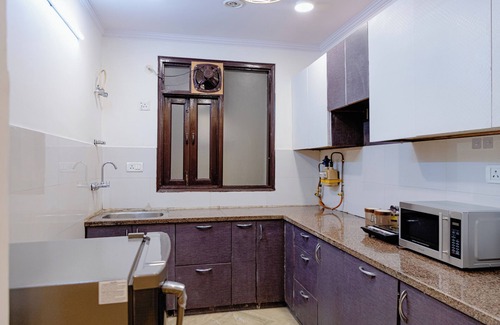 Chhatarpur Apartamento | Spacious 3-bedroom apartment with WiFi, AC in delightful New Delhi