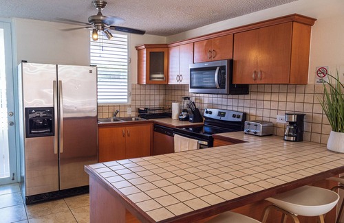 Pole Ojea Apartamento | Spacious 3-bedroom apartment with WiFi, AC in beautiful Cabo Rojo