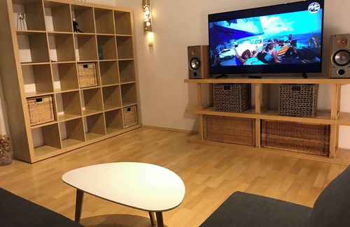 Bezigrad District Apartamento | Spacious 3-bedroom apartment + FREE parking
