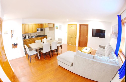 Westchester Square Apartamento | Spacious 3-bedroom apartment in the Bronx wirh Free Parking!