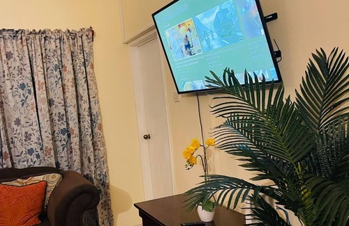 Brighton Apartamento | Spacious 3-bedroom apartment with WiFi, AC at amazing Castle Berry
