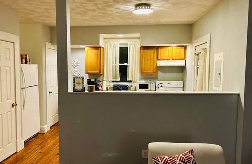 Catskill Apartamento | Spacious 3-bedroom apartment in Catskill village - walkable to area attractions