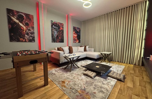 Riyadh Apartamento | Spacious 3-bedroom apartment with Game room in lovely Qurtoba