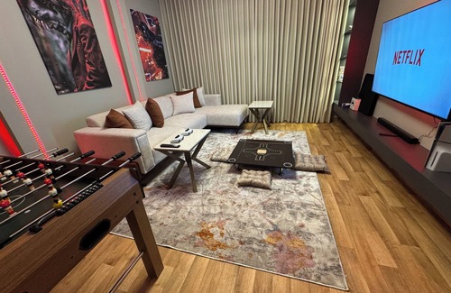 Riyadh Apartamento | Spacious 3-bedroom apartment with Game room in lovely Qurtoba