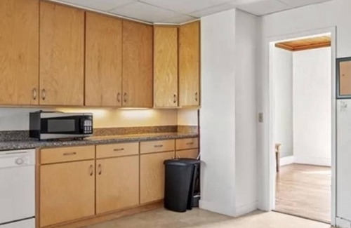 Dimond Apartamento | Spacious 3-bedroom apartment with WiFi, AC in charming Oakland