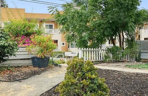 Dimond Apartamento | Spacious 3-bedroom apartment with WiFi, AC in charming Oakland