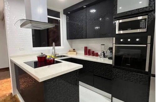 Chacao Apartamento | Spacious 3-bedroom apartment with AC, WiFi in charming Caracas