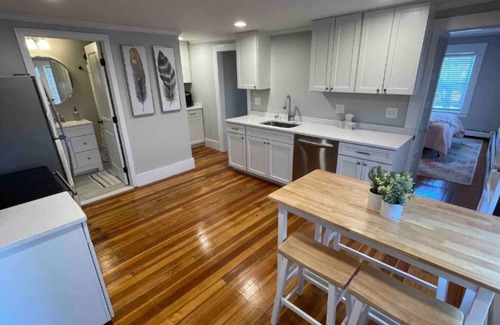Millis Apartamento | Spacious 3-bedroom apartment in lovely Millis with AC, WiFi