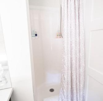 Thorold Apartamento | Spacious 3 Bedroom Apartment in Heart of Niagara