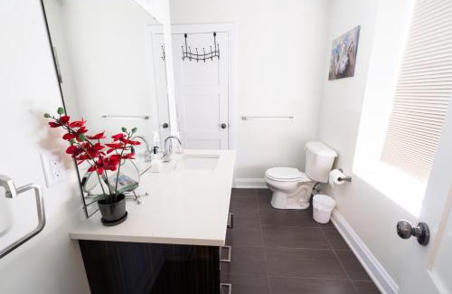 Thorold Apartamento | Spacious 3 Bedroom Apartment in Heart of Niagara