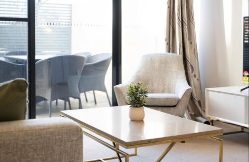 Lyneham Apartamento | Spacious 3-Bedroom Apartment with Lifestyle Amenities Lyneham