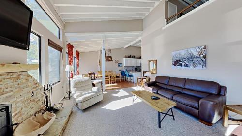 Mammoth Lakes Apartamento | Spacious 3 Bedroom Condo with Loft!