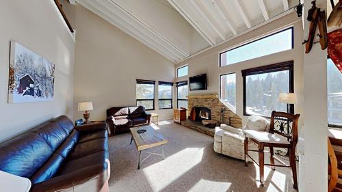 Mammoth Lakes Apartamento | Spacious 3 Bedroom Condo with Loft!