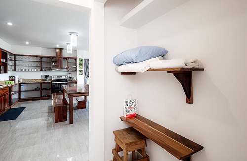 Tilarán Condominio | Spacious 3-bedroom condo in wonderful Lake Arenal with WiFi, AC, swimming pool.
