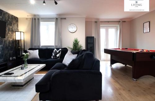 Grangetown Apartamento | Spacious 3 Bedroom Duplex Apartment On Cardiff Bay - Free Parking & WIFI By EKLIVING LUXE Short Lets & Serviced Accommodation