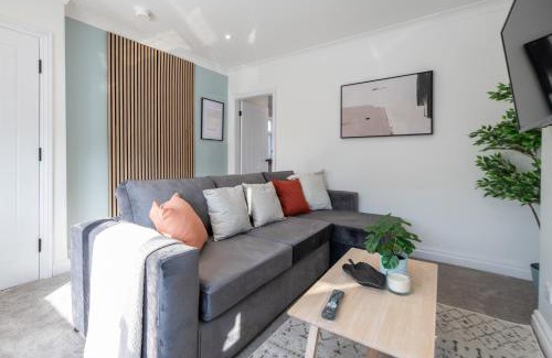 Beeston Casa | Spacious 3-Bedroom House near Elland Rd Stadium & Leeds City, Ideal for Contractors & Long Stays - NordStay