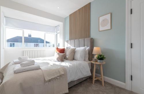 Beeston Casa | Spacious 3-Bedroom House near Elland Rd Stadium & Leeds City, Ideal for Contractors & Long Stays - NordStay
