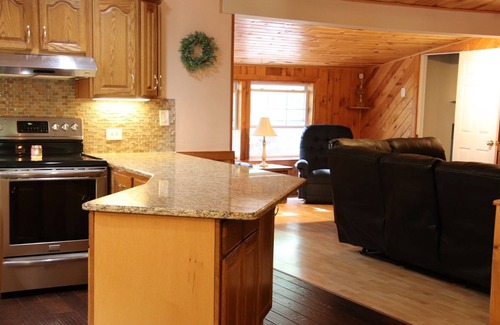 Friendship Cabaña | Spacious 3 Bedroom Home
