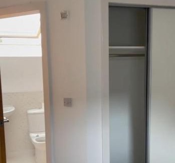 Darwin Casa | Spacious 3 bedroom house minutes from Biggin Hill Airport