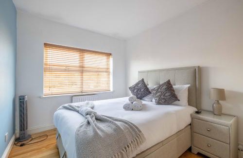 Langley Marish Casa | SPACIOUS 3 BEDROOM HOME - GREAT FOR FAMILIES!