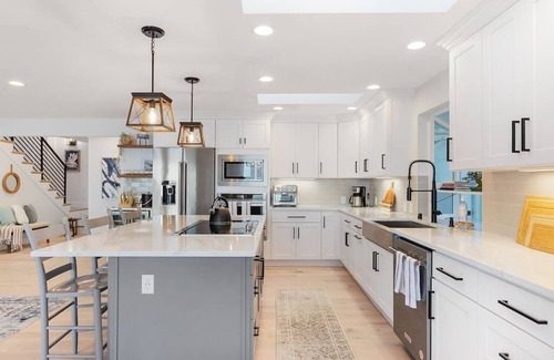 Camano Island Casa | Spacious 3-bedroom house with parking!!!