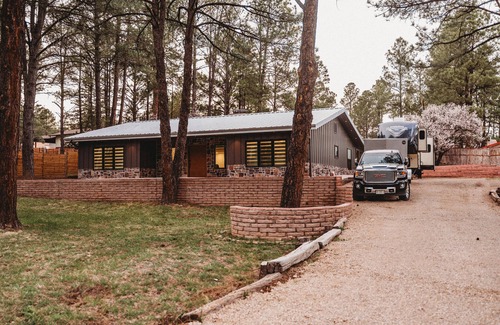 Ruidoso Casa | Spacious 3-bedroom house conveniently located in Ruidoso
