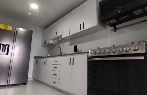 Punta Paitilla Apartamento | Spacious 3-bedroom apartment in charming Panama City with WiFi and AC