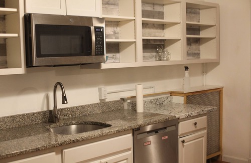North Cambridge Apartamento | Spacious 3 bedroom Porter Square Apartment, 1 mile from Harvard, Lesley & Tuffs.