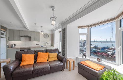 Aberdovey Apartamento | Spacious 3 Bedroom Sea View Flat