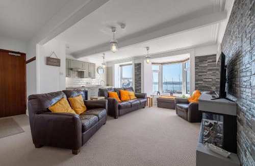 Aberdovey Apartamento | Spacious 3 Bedroom Sea View Flat