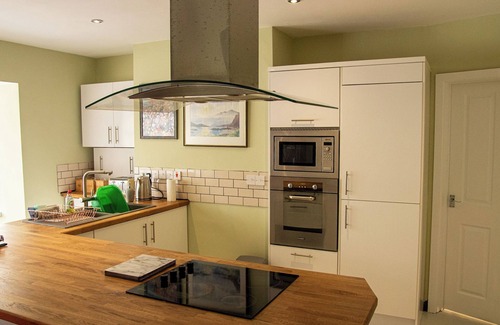 Silloth Casa | Spacious 3 bedroom townhouse by the coast, close to all amenities.