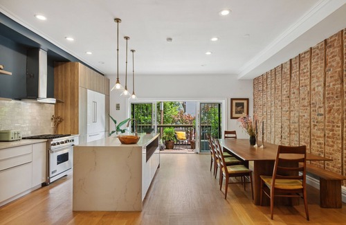 Greenpoint Casa | Spacious 3-bedroom townhouse with garden, WiFi, AC in prime Greenpoint Brooklyn.