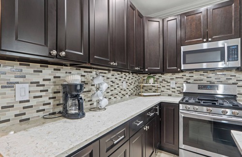 North Bergen Apartamento | Spacious 3-bedroom apartment with AC in North Bergen close to NYC
