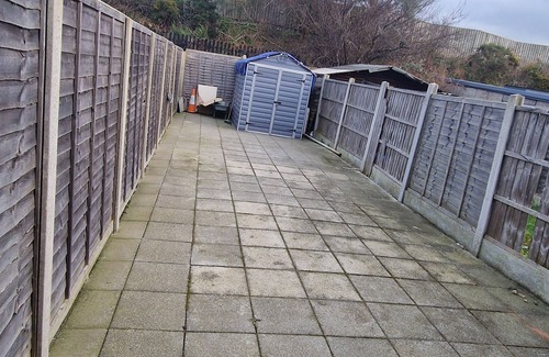 West Thurrock Casa | Spacious 3 bedroom with garden