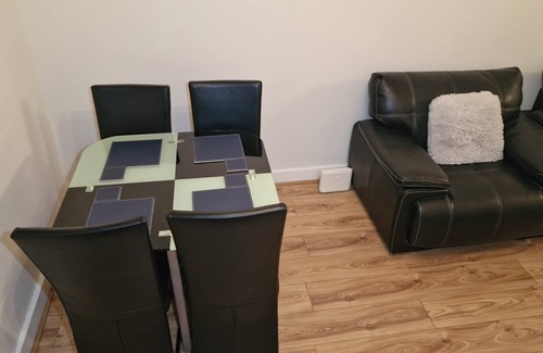 West Thurrock Casa | Spacious 3 bedroom with garden