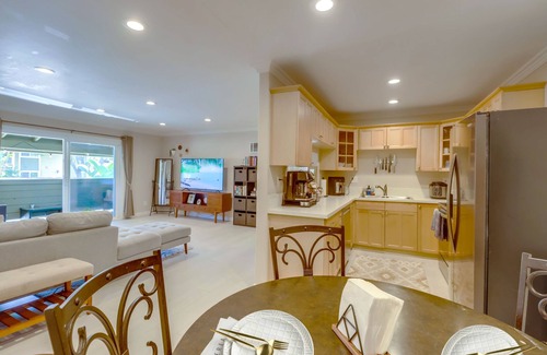 Chula Vista Condominio | Spacious 3-BR 2-Bath Family Condo w/ Pool & Free Parking, near Shopping Center
