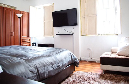 Conocoto Apartamento | Spacious 3 BR apartment old town Quito