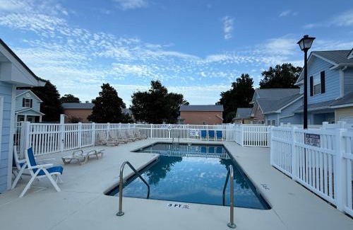 Myrtle Beach Casa | Spacious 3-BR Cottage, 2 Blocks To Beach