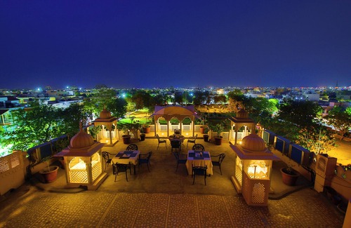 Vaishali Nagar Apartamento | Spacious 3- Family suites bedroom in amazing hotel Jaipur with WiFi, AC