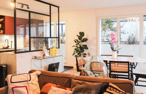 Les Puces de Saint-Ouen Apartamento | Spacious 3 Bedrooms with Terrace Saint Ouen