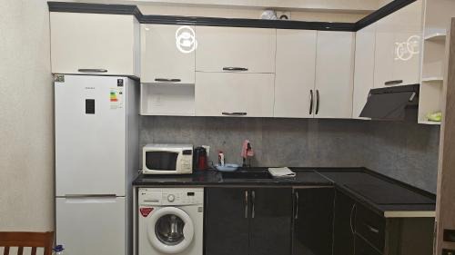 Khujand Apartamento | Spacious 3-Room Apt
