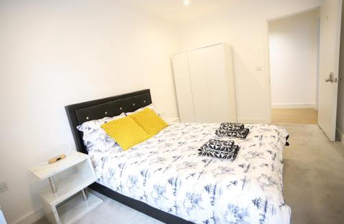 Camberwell Green Apartamento | Spacious 3-Story Retreat with Rooftop Terrace and Modern Amenities