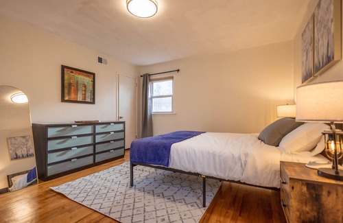 South Orange Casa | Spacious 3b/2ba Near Train, Pets, Laundry, Parking