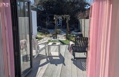 Ipswich Casa | Spacious 3B Home with Garden in Central Ipswich